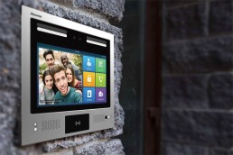 Akuvox X Intercom wall mount